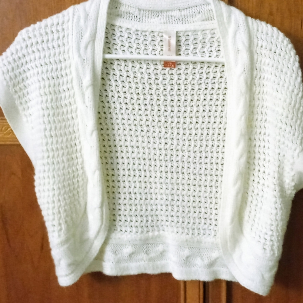 Women's cardigan. Excellent condition. Large.